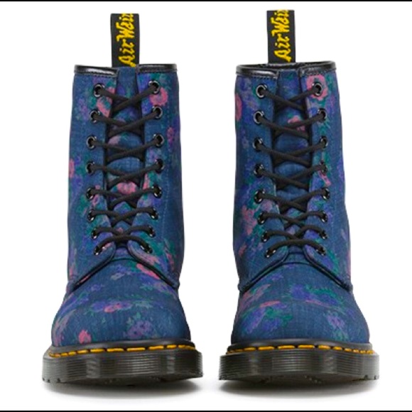 NWB DR MARTENS CASTEL DENIM LOOK BOOT - Picture 6 of 8